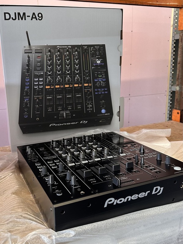 Pioneer CDJ-3000 Multi-Player , Pioneer DJM-A9 DJ Mixer , Pioneer DJM-V10-LF DJ Mixer , Pioneer DJM-S11 , Pioneer CDJ-2000NXS2 , Pioneer DJM-900NXS2 